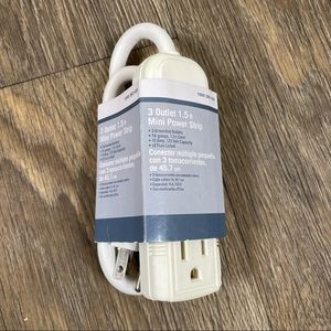 3 Outlet 1.5ft Mini Power Strip